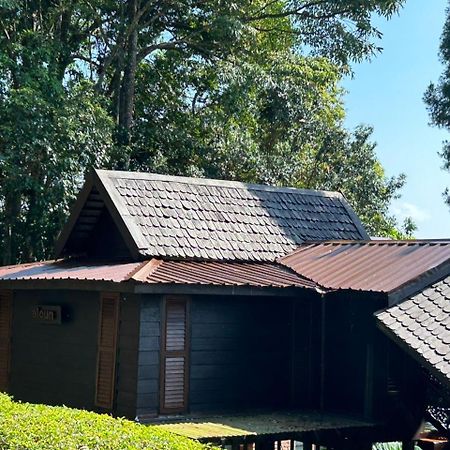 Malihom Private Estate Villa Balik Pulau Buitenkant foto