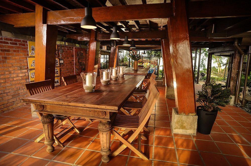 Malihom Private Estate Villa Balik Pulau Buitenkant foto