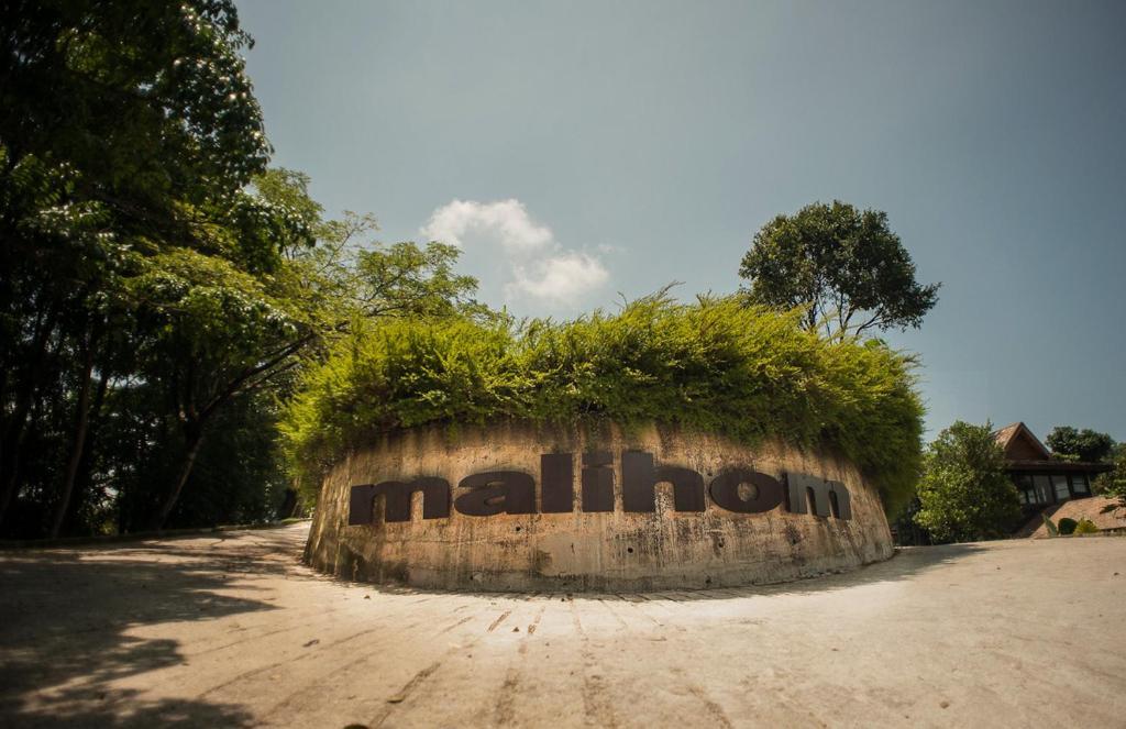 Malihom Private Estate Villa Balik Pulau Buitenkant foto
