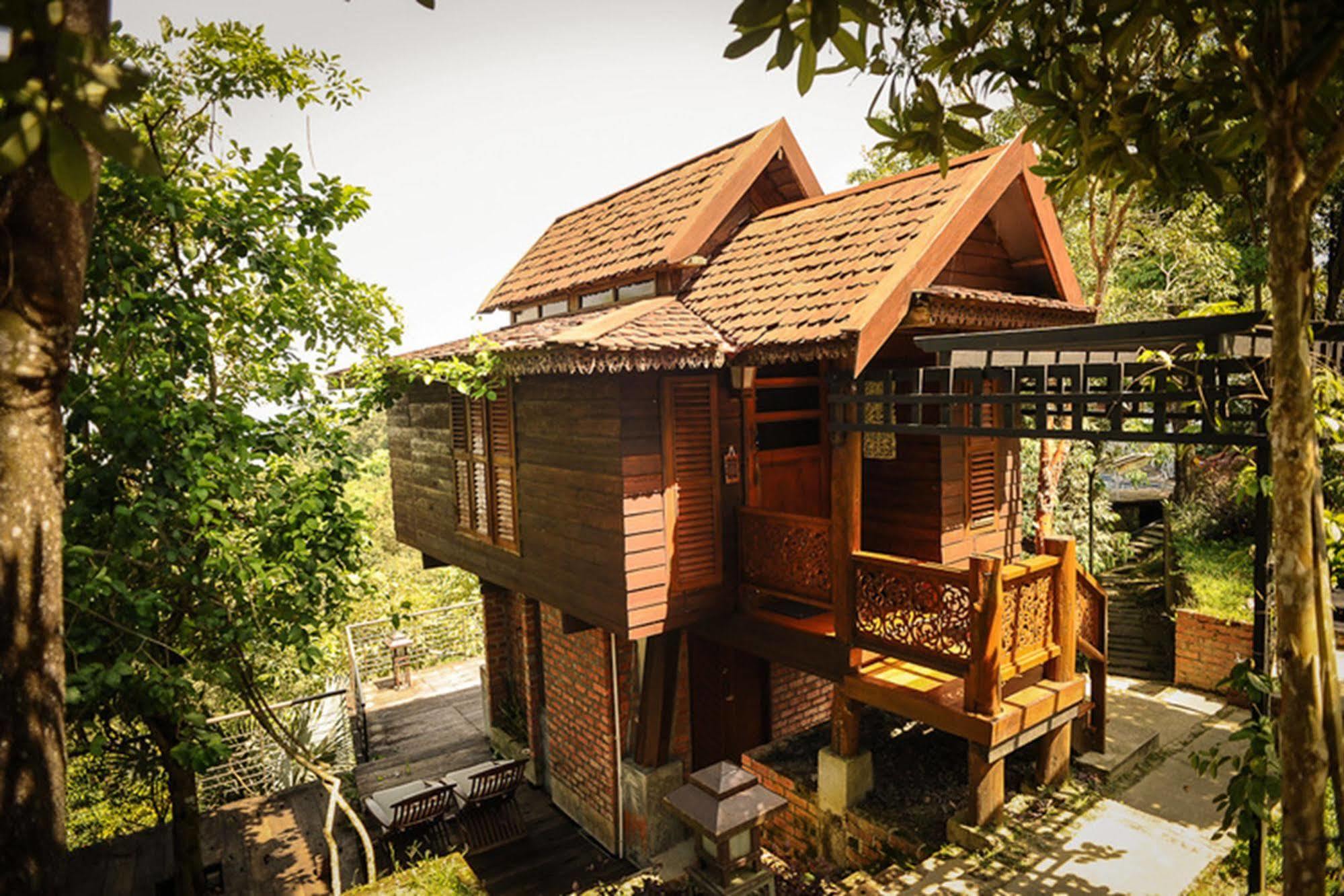 Malihom Private Estate Villa Balik Pulau Buitenkant foto
