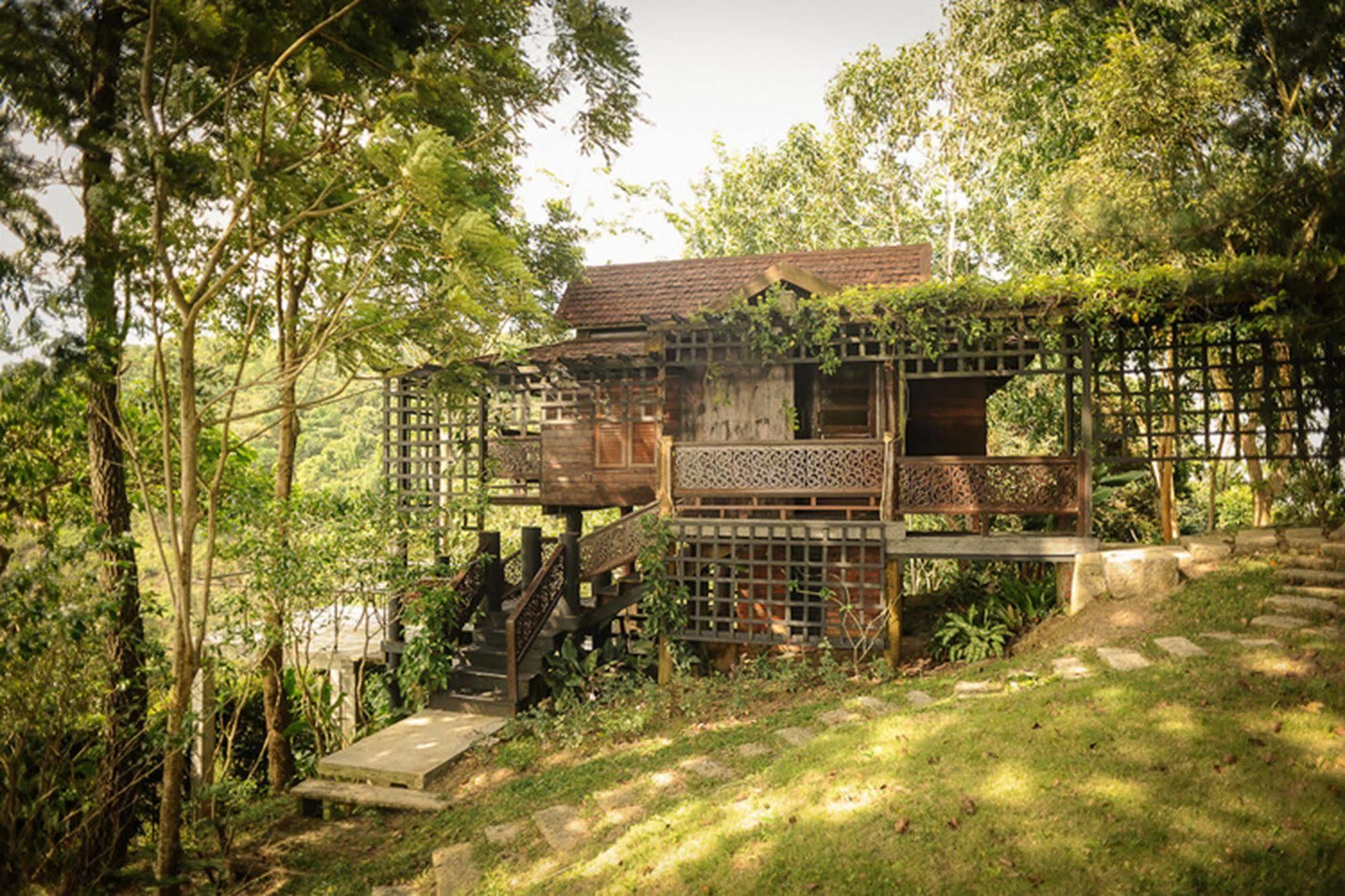 Malihom Private Estate Villa Balik Pulau Buitenkant foto